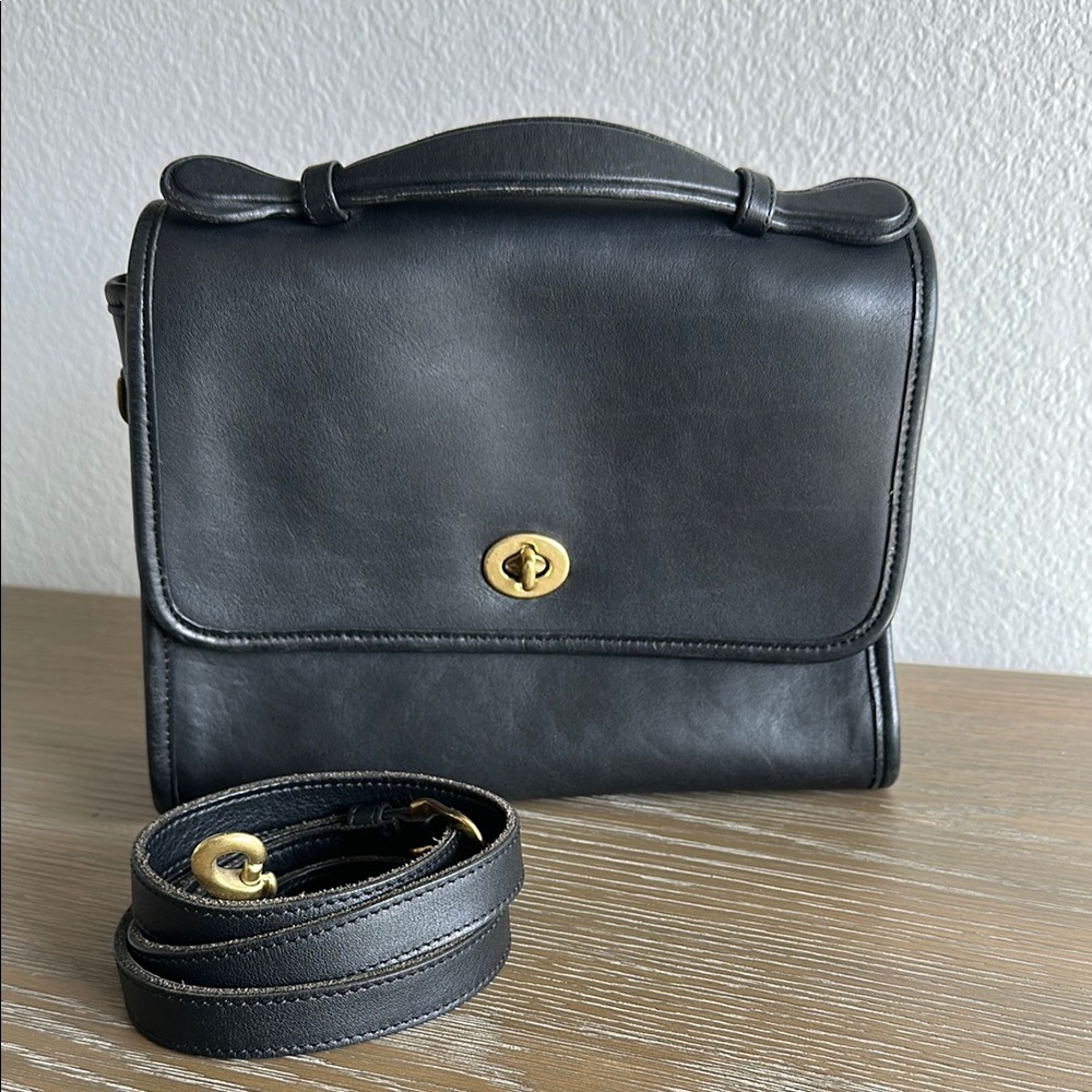 Vintage Coach Court bag 9870